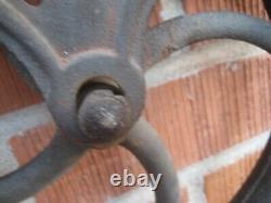 1900s Antique 9 Diameter Cast Iron Well Farm Barn Pulley Wheel Art Decor USA