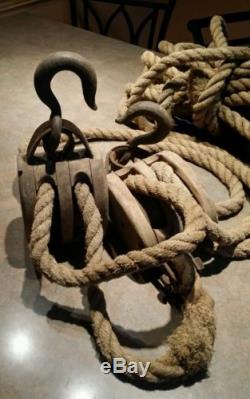 2 VINTAGE ANTIQUE BLOCK AND TACKLE DOUBLE WOODEN PULLEYS ROPES HOOKS FUNCTIONAL