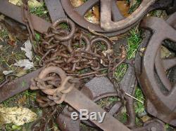ANTIQUE VINTAGE HAY TROLLEY PULLEY With 4 CLAWS BOOMER CAST IRON