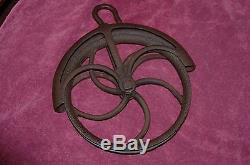 Antique 12 inch Cast Iron Hay Barn/Well Pulley