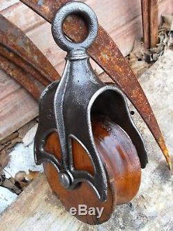 Antique CAST Iron AND WOOD BARN HAY TROLLEY ORNATE LINE PULLEY RUSTIC DECOR