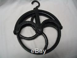 Antique Cast Iron 9 1/2 Water Well Pulley