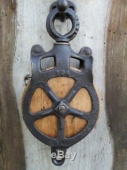Antique Cast Iron AND WOOD BARN ORNATE PULLEY RUSTIC DECOR WITH BONUS HOOK