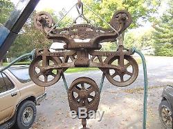Antique Cast Iron F E Myers H-321 Unloader Hay Trolley Pulley With Lantz Hooks