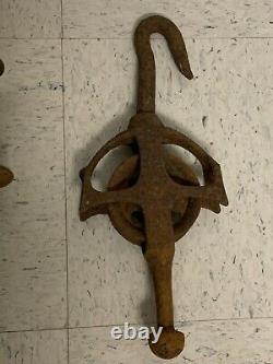 Antique Cast Iron Hay Trolley Barn Pulley Tool