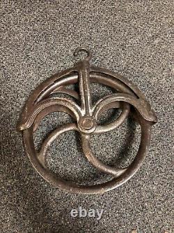 Antique Cast Iron Well Pulley Old Farm Wheel