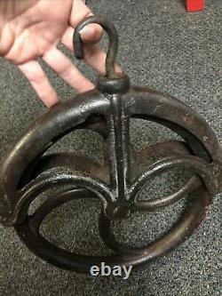 Antique Cast Iron Well Pulley Old Farm Wheel