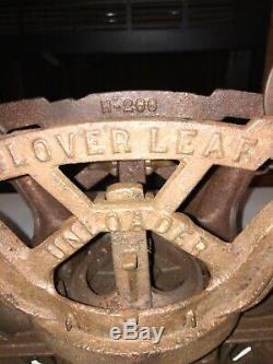 Antique Cloverleaf Unloader Adjustable Hay Barn Trolley