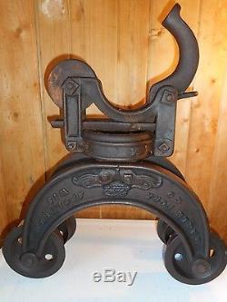 Antique DOUBLE EAGLE Unloader Hay Barn Trolley Carrier Cast Iron