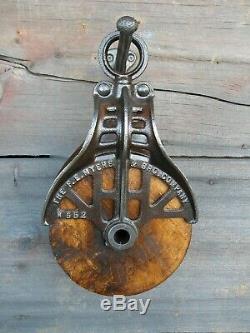 Antique F. E MYERS CAST Iron AND WOOD PULLEY COLLECTABLE BARN RUSTIC DECOR/HOOK