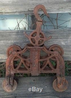 Antique Hay Trolley Vintage Cast Iron Farm Tool Barn Pulley Carrier Unloader