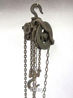 Antique Industrial Yale Screw Gear Block Half Ton, Cast Iron Pulley Chains Hooks