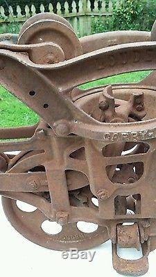 Antique Louden WOOD BEAM Hay Trolley Pulley Cast Iron Farm Barn Tool CARRY-ALL