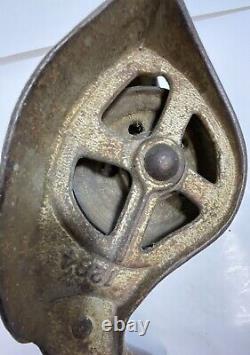 Antique Metal Pully Wheel 1284 1285 Rusty Western Decor OldGnuCom
