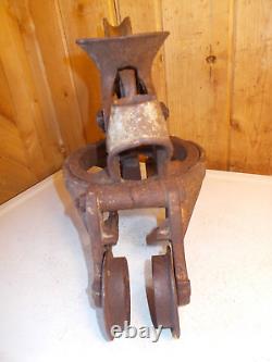 Antique Ney Mfg Co Hay Trolley Unloader with Drop Pulley