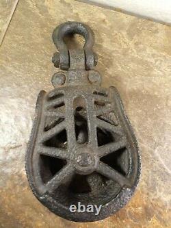 Antique Old Cast Iron All Iron Pulley Farm Barn Ornate Primitive Pulley
