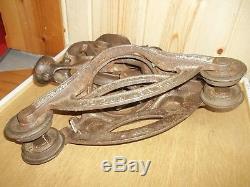 Antique The Ney Co barn pulley very nice patina no breaks or cracks 17 1/4