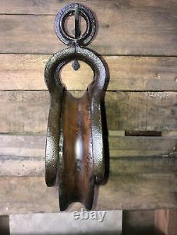 Antique Vintage Cast Iron And Wood Barn Pulley