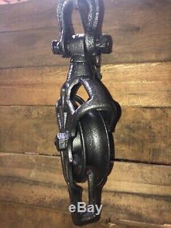 Antique Vintage Cast Iron Barn Pulley