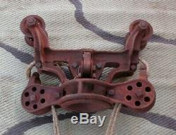 Antique Vintage Cast Iron Barn Unloader Hay Trolley Carrier with Pulley Tool