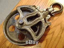 Antique / Vintage Cast Iron Ney Hay Trolley Barn Pulley Old Farm Tool Rustic