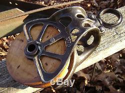 Antique / Vintage Cast Iron Starline Barn Pulley Old Farm Tool Rustic Primitive