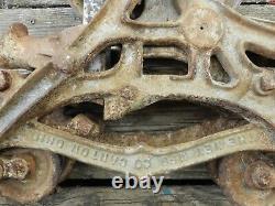 Antique Vintage Cast Iron The Ney Mfg. Co Hay Trolley Farm Barn Pulley Tool