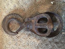 Antique hay trolley cast iron farm tool barn pulley unloader vintage carrier