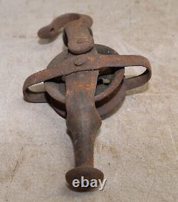 Antique rare cast iron hay trolly drop pulley collectible primitive farm tool