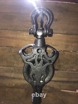 Antique vintage cast iron barn pulley