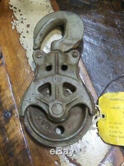 Beatty Bros Hay Carrier Trolley #101 NOS Beam Boomer Drop Pulley Cast Iron vtg