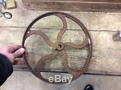 OUTSTANDING Antique Industrial Cast Iron 14 Flat Belt Pulley Wheel-16