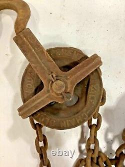 (P) Vintage The Yale And Towne mfg. Co. 1/4 ton chain block