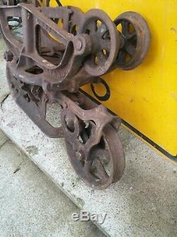 PEERLESS HAY TROLLEY, BARN TROLLEY, vintage antique cast iron, hay pulley