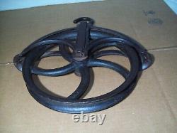 Primitive 1800's Cast Iron Well Bucket Pulley This Antique Has a Nice Patina