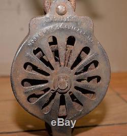 Rare Moore Mfg Co Chicago Ill Novelty cast iron pulley collectible barn hay tool