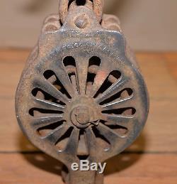 Rare Moore Mfg Co Chicago Ill Novelty cast iron pulley collectible barn hay tool
