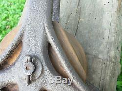 Very Old Antique Large Heavy Cast Iron & Wood Barn Hay Trolley Drop Pulley 5