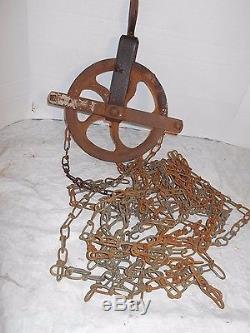 VINTAGE COLLECTIBLE ROUND METAL Metal 1O TACKLE PULLY AND LONG CHAIN Tool