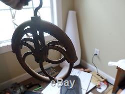 Vintage 1930s Cast Iron Water Well Pulley off Farm or Ranch all Org. No Repairs