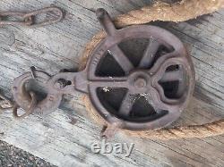 Vintage All Cast Iron Hay Trolley Carrier With Center Drop Pulley And Rope