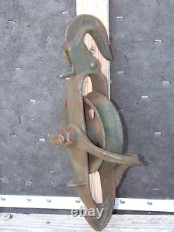 Vintage Antique NOS New Cast Iron Hay Trolley Carrier Steampunk Barn Rope Pulley