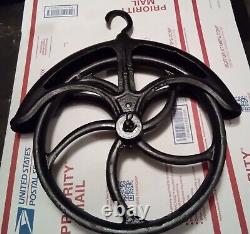 Vintage Cast Iron Well Wheel Pulley Farmhouse Barn Industrial For Decoration