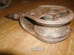 Vintage Clover Leaf Unloader Hay Trolley With Myers Drop Pulley Moves Freely