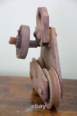 Vintage Hay Trolley Cast Iron Barn Pulley Door Roller Hardware Hoist Machinery