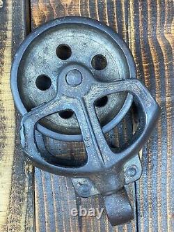 Vintage Original BOOMER Barn Metal Hay Trolley Carrier with Center Drop Pulley
