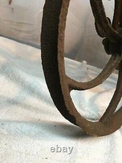 Vintage Primitive ORNATE Pulley, Farm Barn Metal 13in Wheel Tool Block