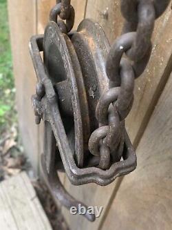Vintage The Yale And Towne mfg. Co. 1/4 ton chain block