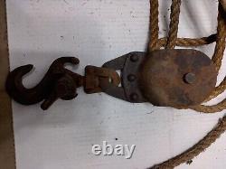 Vtg LG Antique Iron Wood BARN ROPE PULLEY Farm Primitive Rustic Set With Rope